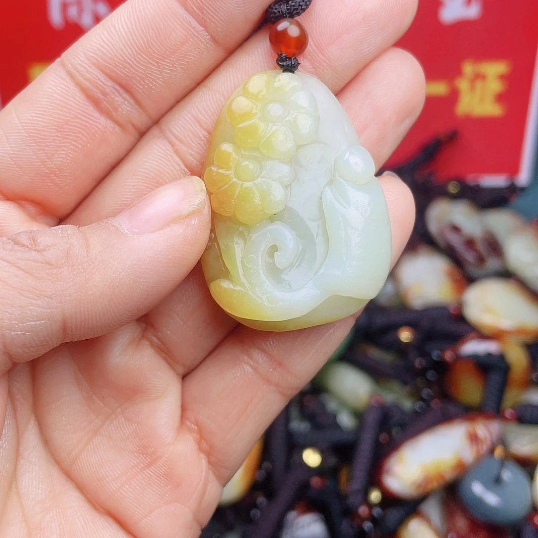 和田玉颈饰未镶嵌