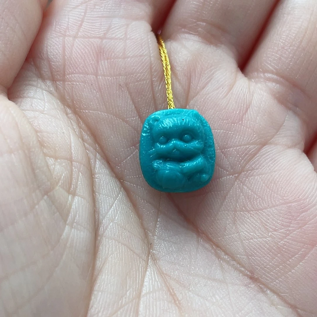 绿松石颈饰未镶嵌