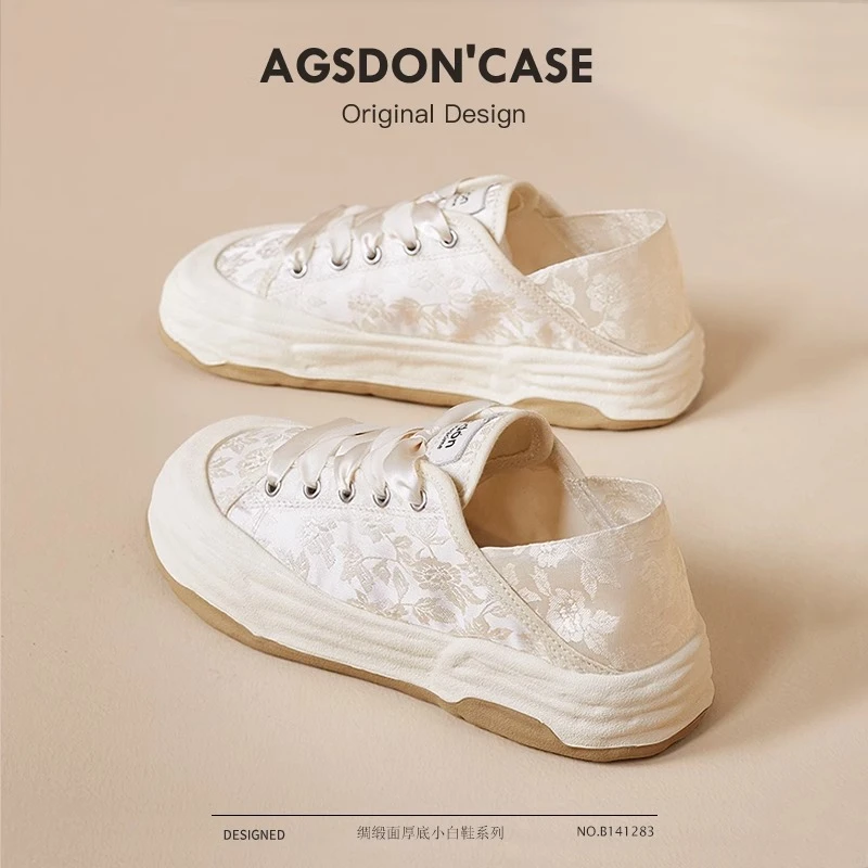 奥古狮登小白鞋女2025新款春季爆款软底帆布鞋新中式刺绣休闲板鞋