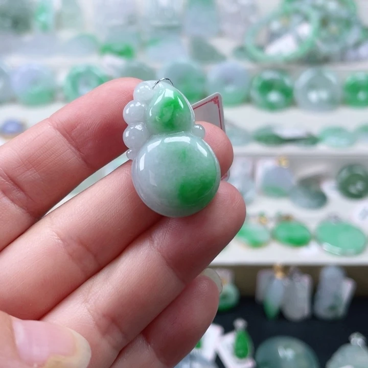 套链未镶嵌翡翠葫芦