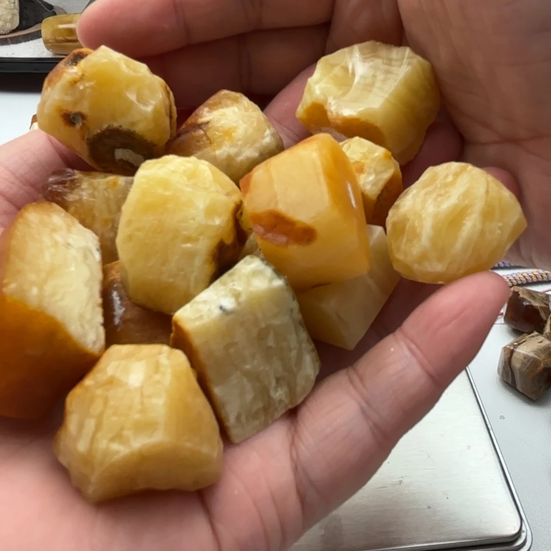 定制琥珀未镶嵌生****吗