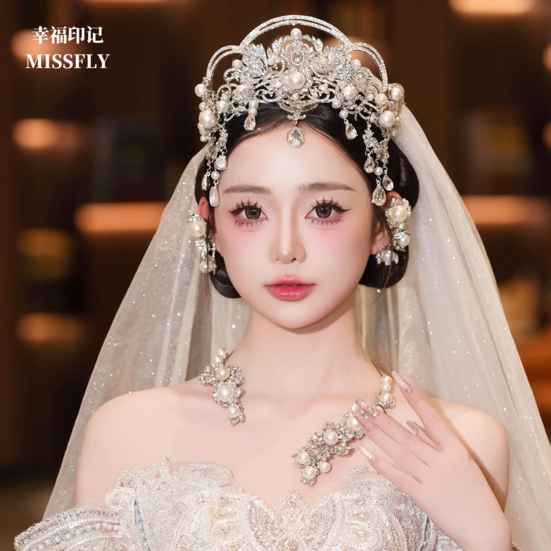 法式公主眉心坠皇冠王冠新娘头饰发饰主婚纱白纱出门纱婚礼跟妆闪
