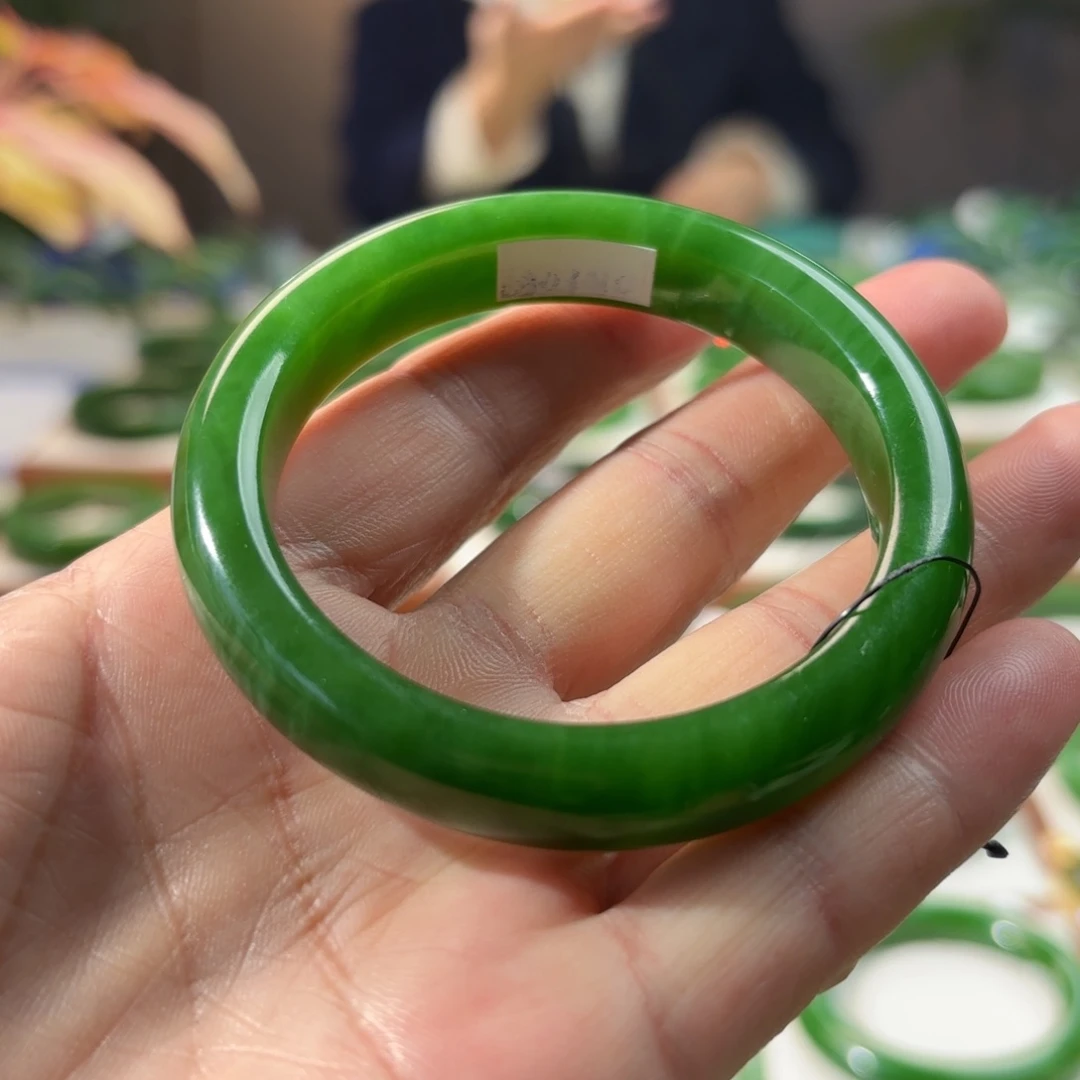 未镶嵌手镯和田玉（碧玉）