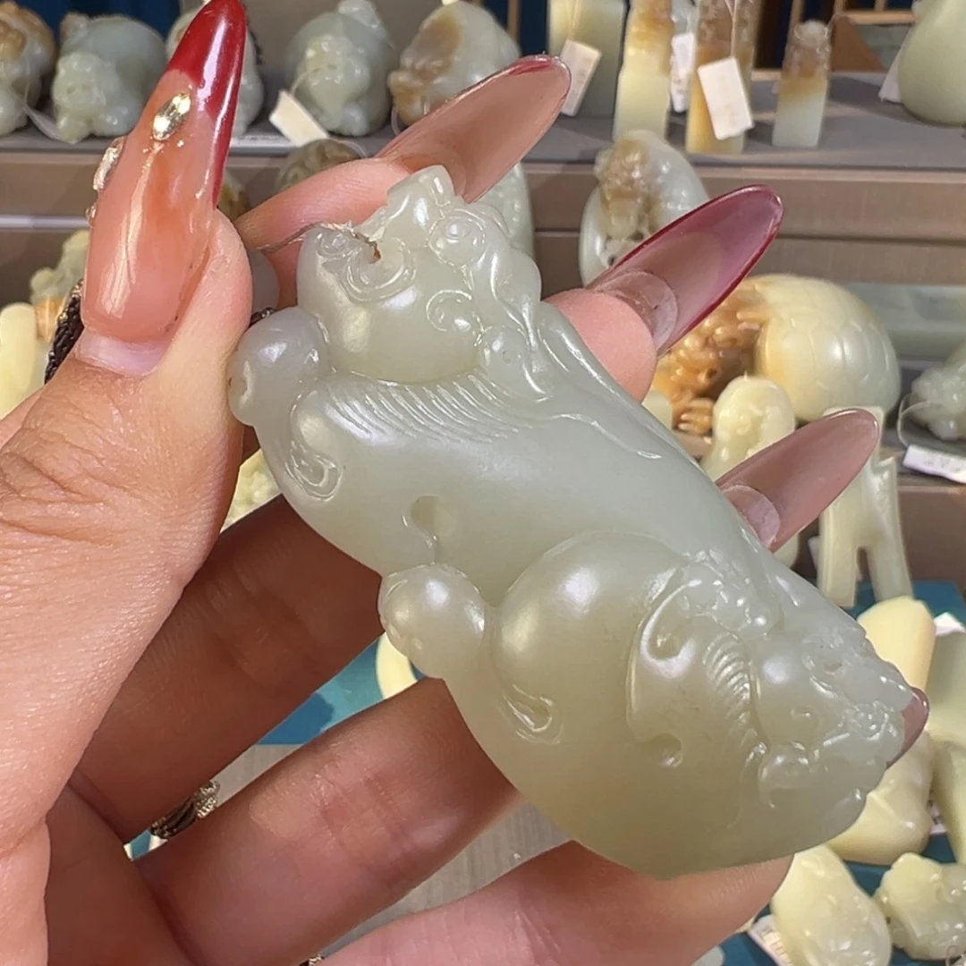 和田玉（糖玉）未镶嵌颈饰