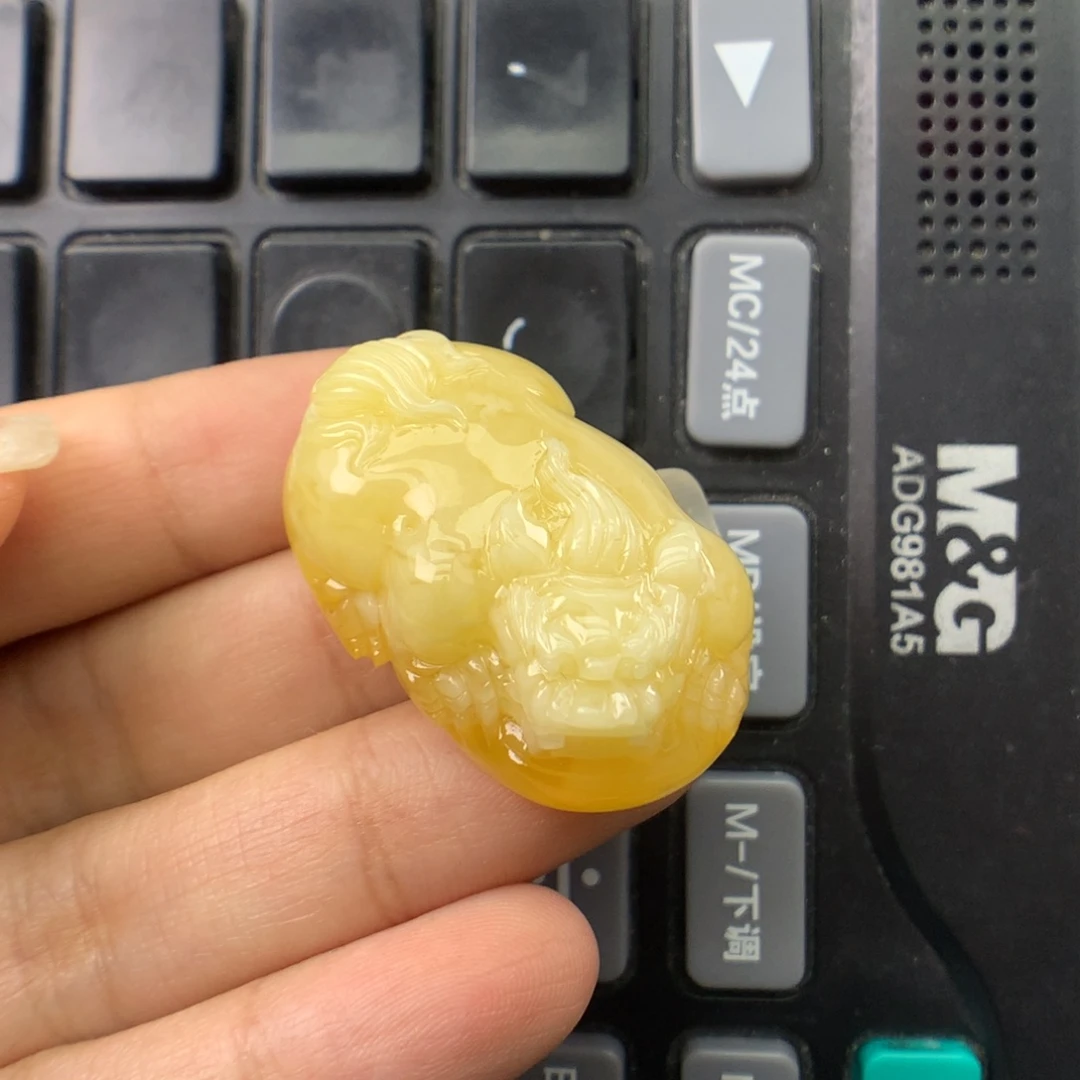 琥珀未镶嵌珠宝奇石