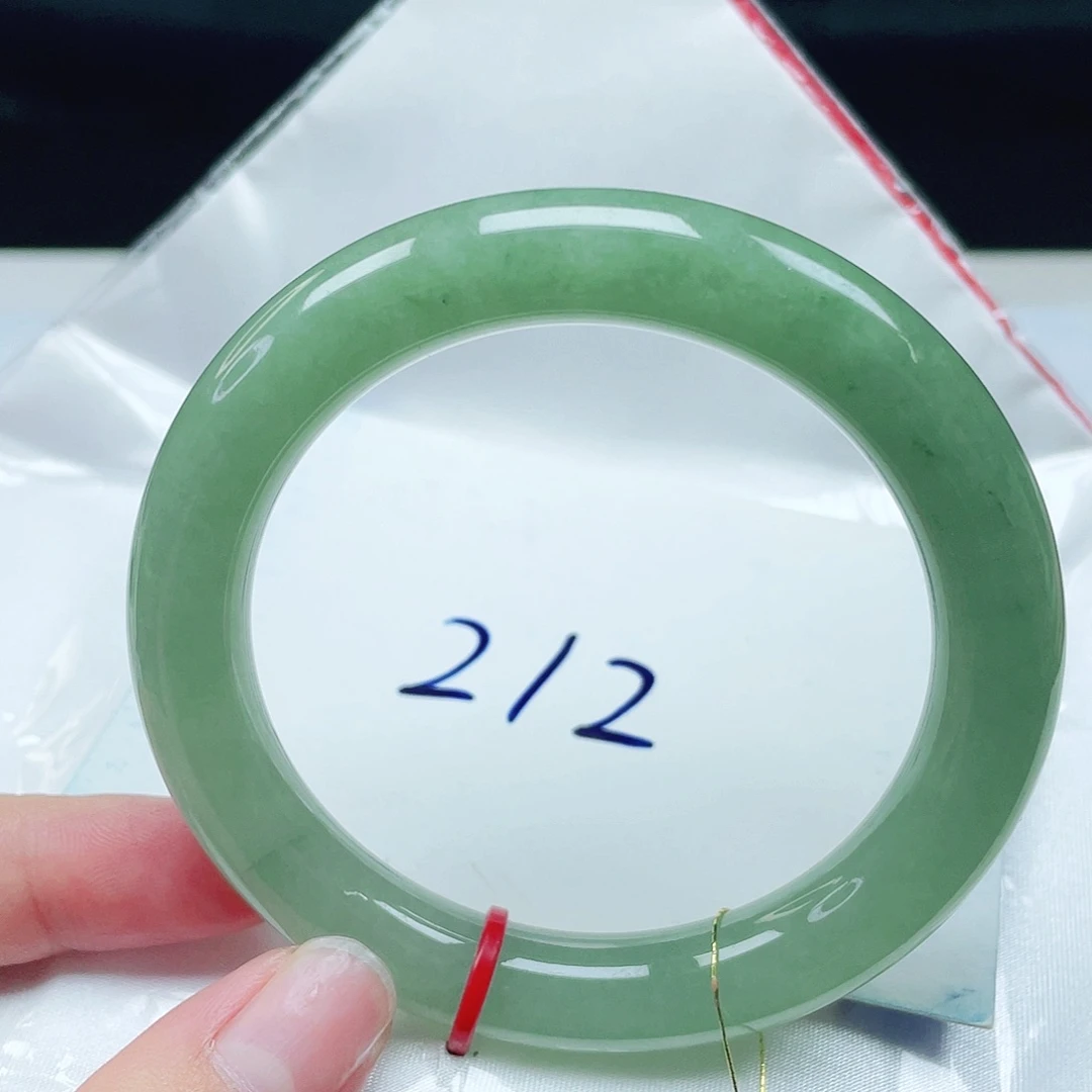 翡翠未镶嵌手镯（圆镯）圆条55