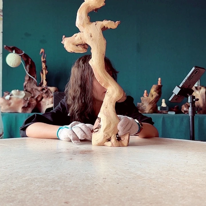 余***平金丝檀365金丝红木羊蹄甲半成品有裂痕