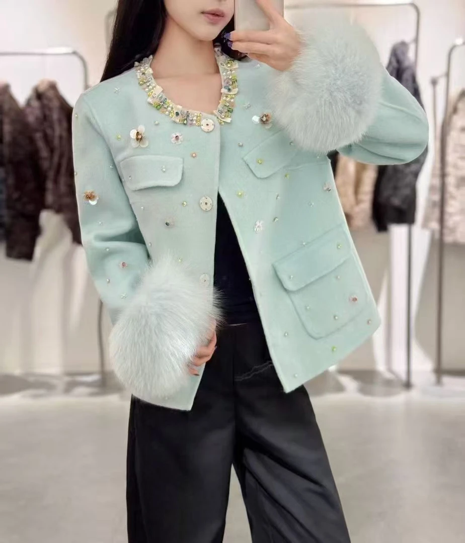雪洵  繁星点缀  短款钉珠绵着毛双面尼小香外套