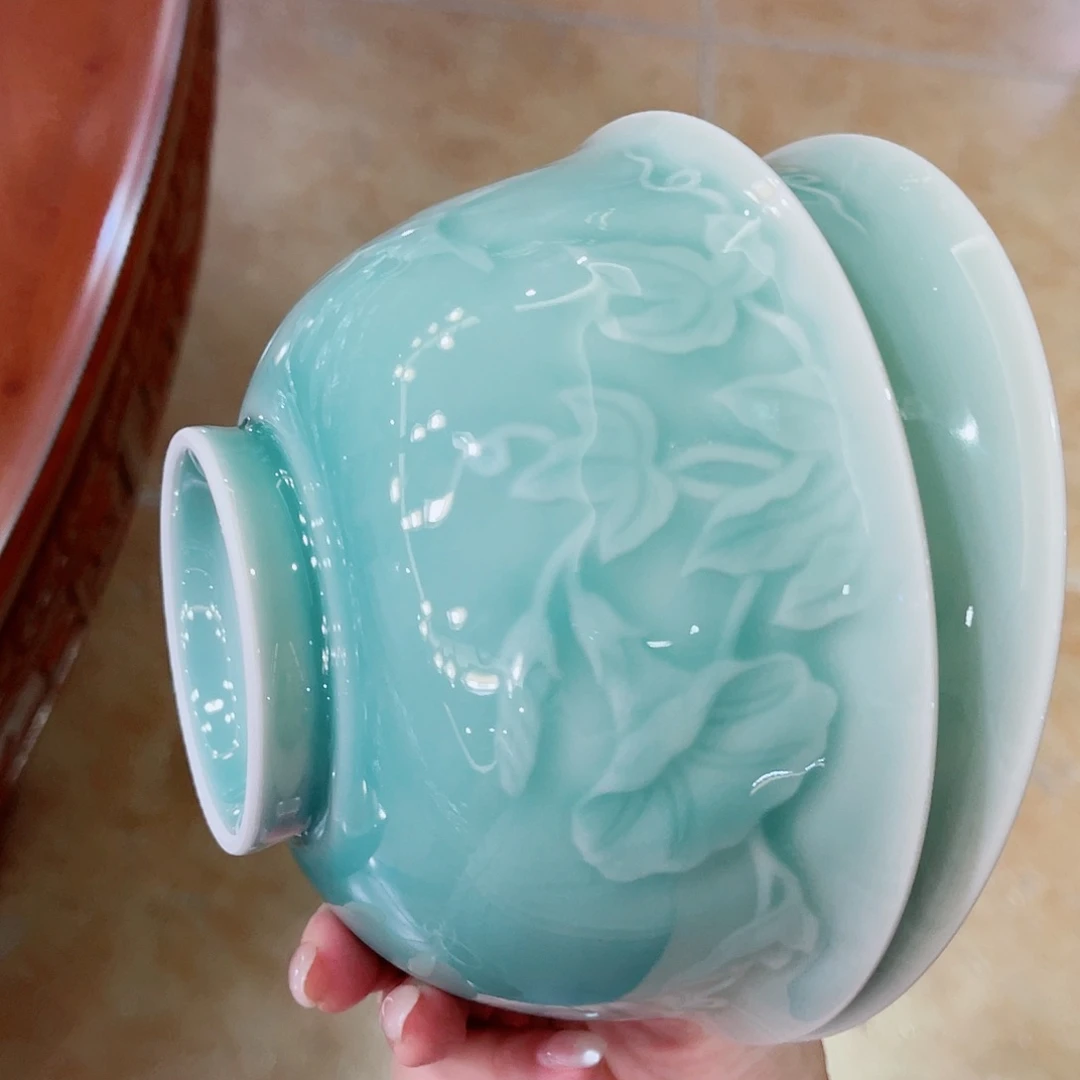 青瓷哈哈哈哈哈哈哈