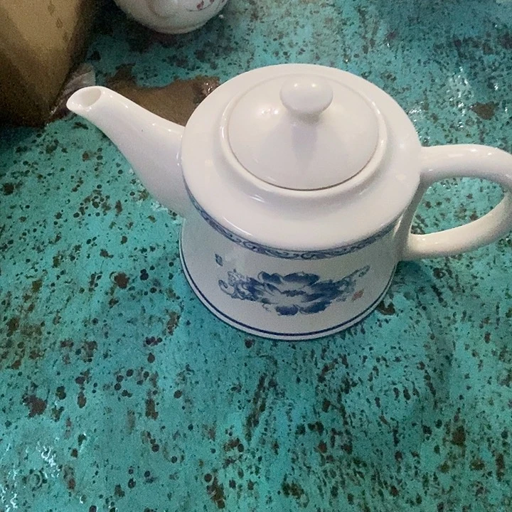 摆件青花大花朵茶壶