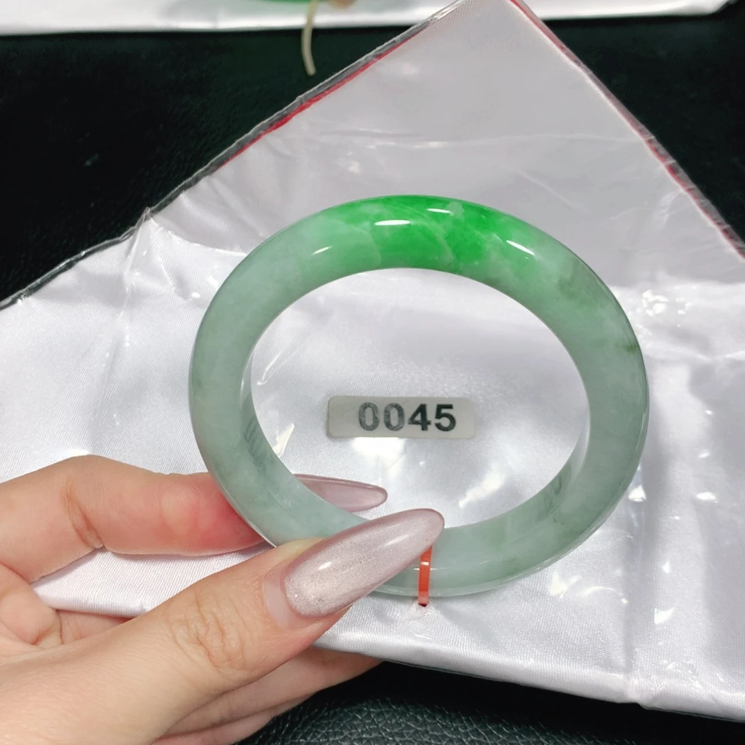 翡翠未镶嵌手镯0045-04