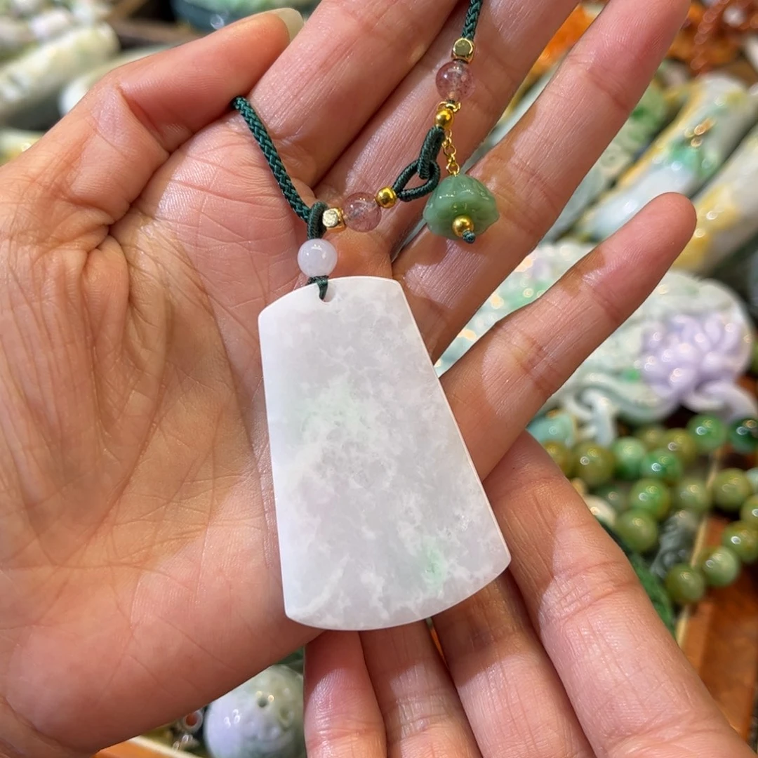 翡翠颈饰未镶嵌待编款