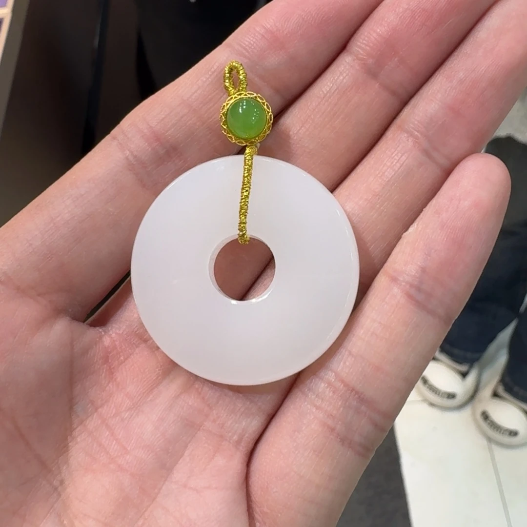 和田玉18K金镶嵌颈饰426淼淼卡35左右青海料