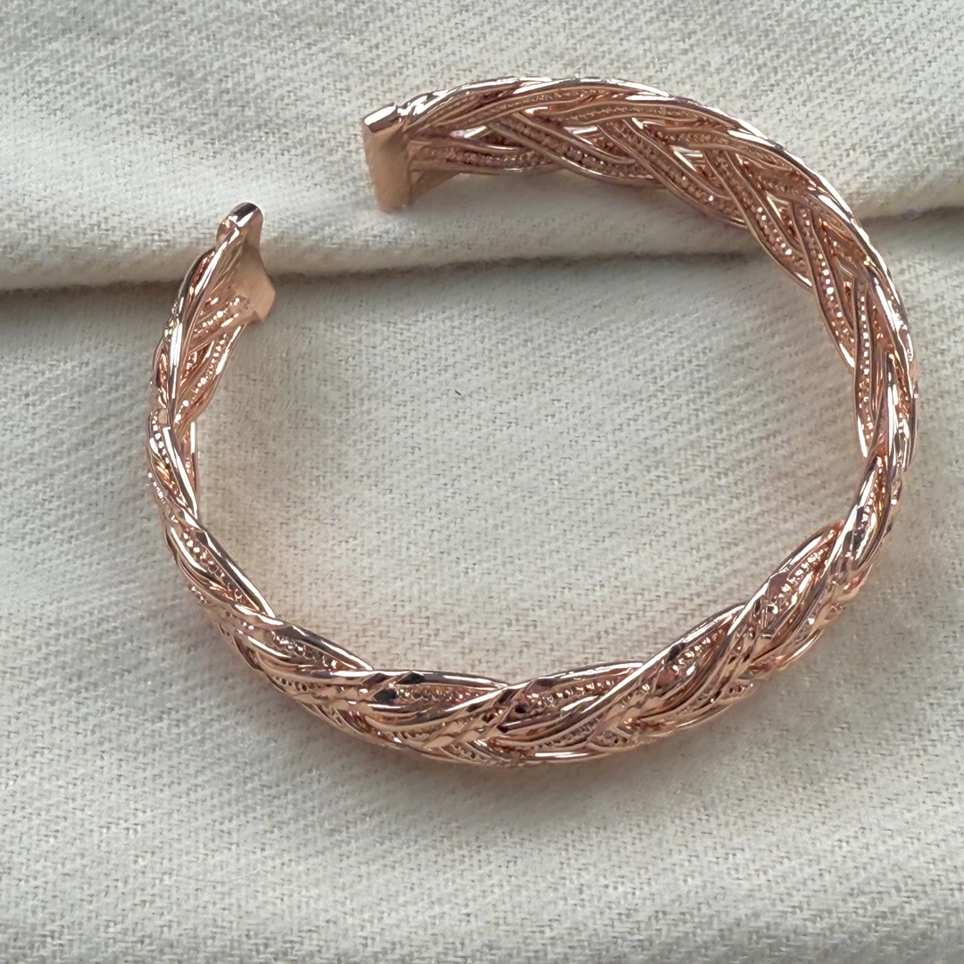 纯铜手镯 新款时尚مۇڭغۇلىيە ئىمپورىت بىلەيزۈك