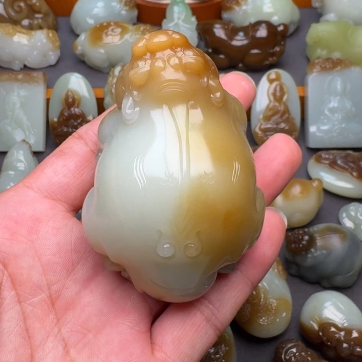 和田玉（糖玉）颈饰未镶嵌北*天