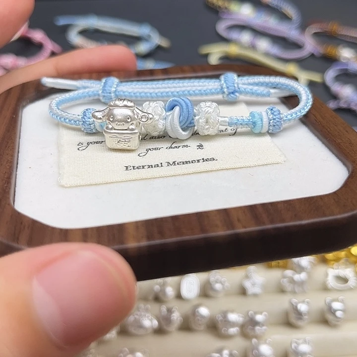 布艺足银玉桂狗+螃蟹+蓝色酒窝结手绳