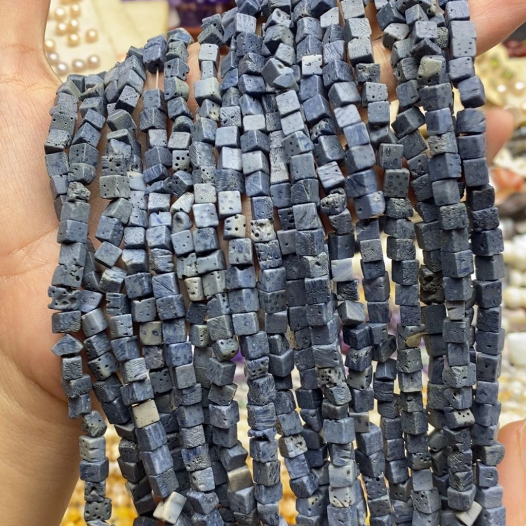 玛瑙/玉髓未镶嵌珠宝半成品两条装纯天然蓝三姑娘不规则方糖