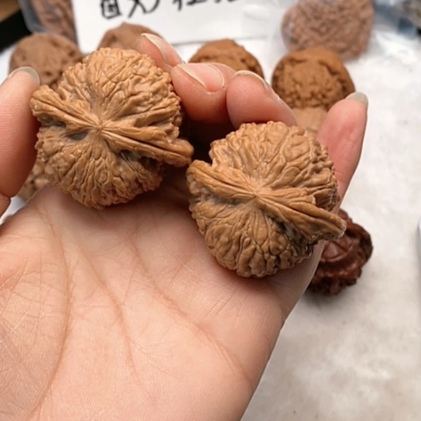 【闪购商品】吊坠文玩核桃我***泽白狮子