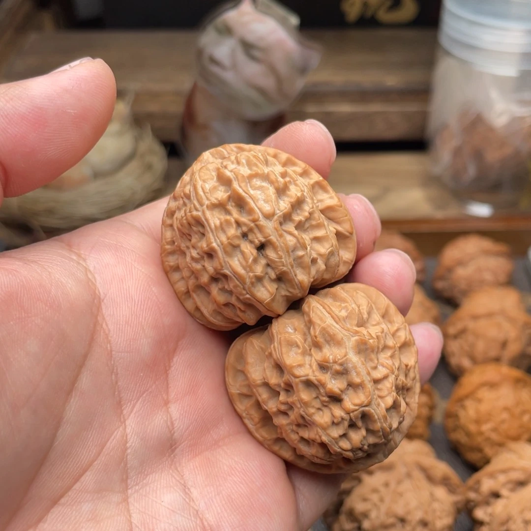 文玩核桃把件G14号37白狮子