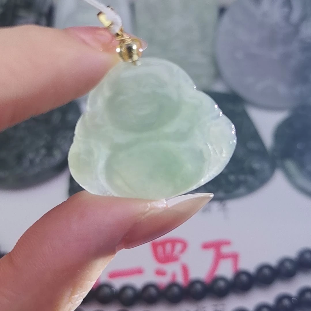 翡翠颈饰未镶嵌天然的A货翡翠多样性发货