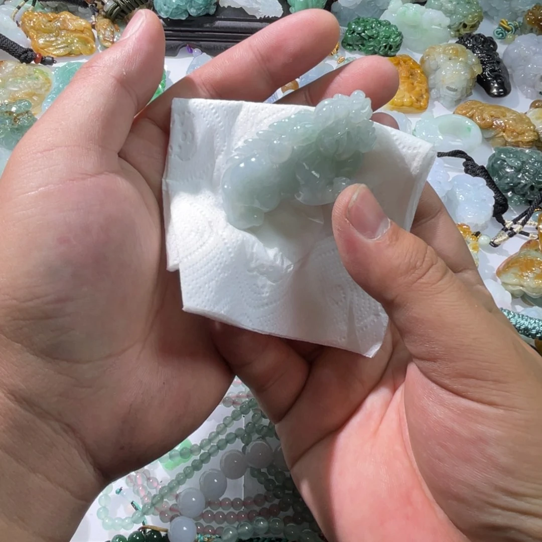 翡翠颈饰未镶嵌天然