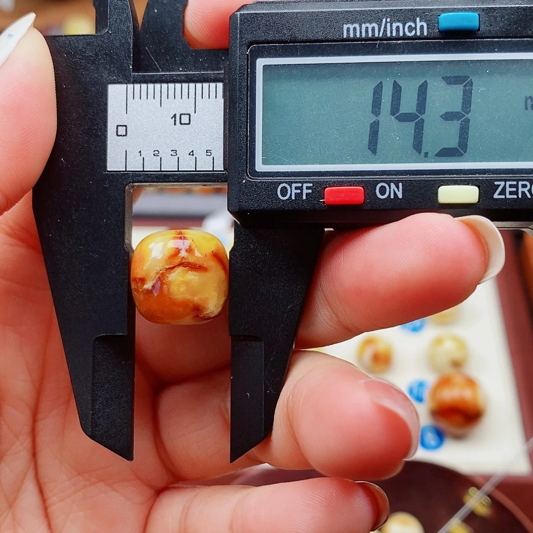 琥珀未镶嵌裸石蜜蜡