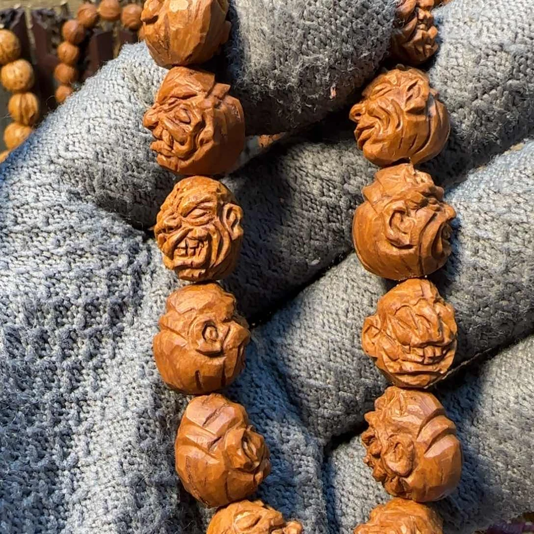 纯手工雕刻龙纹桃核怪脸抽象恶僧