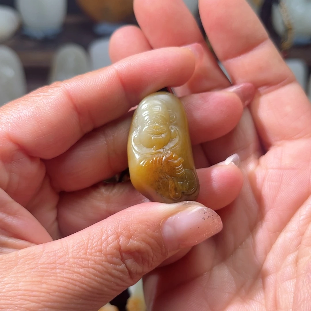 和田玉颈饰未镶嵌城****w