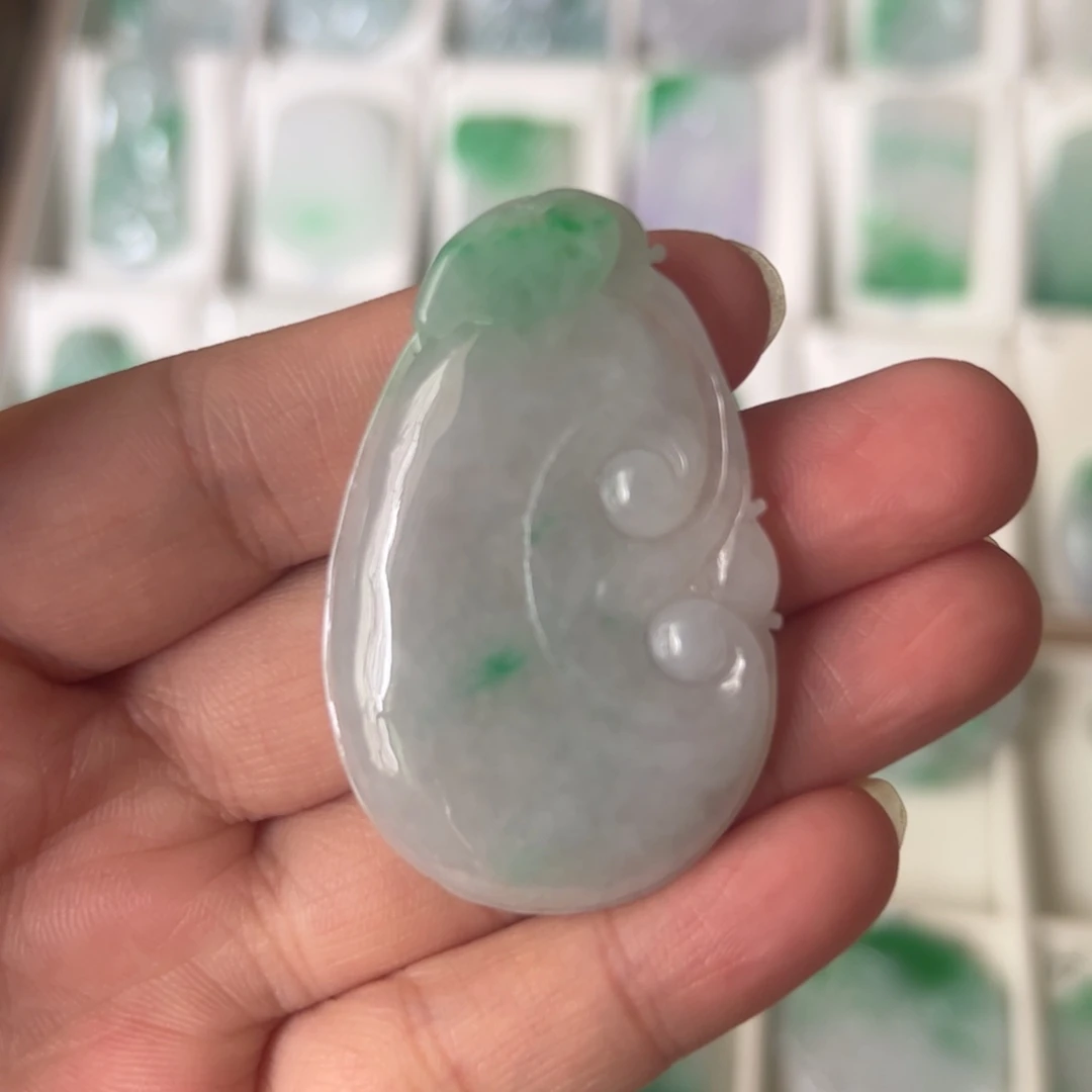 颈饰未镶嵌翡翠如意