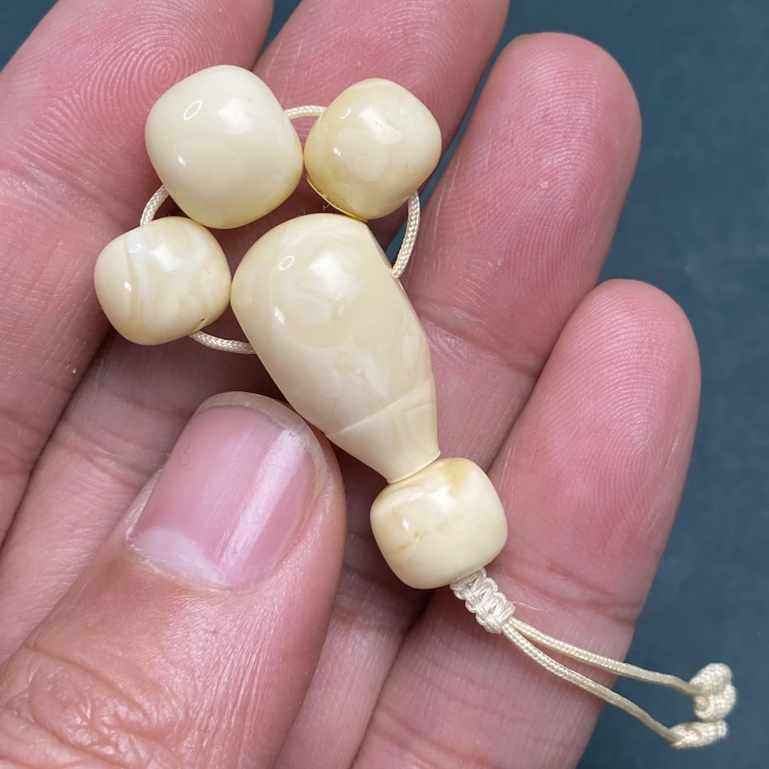 天然原矿琥珀蜜蜡同料白蜡三通套装（可配7-10.0mm串）