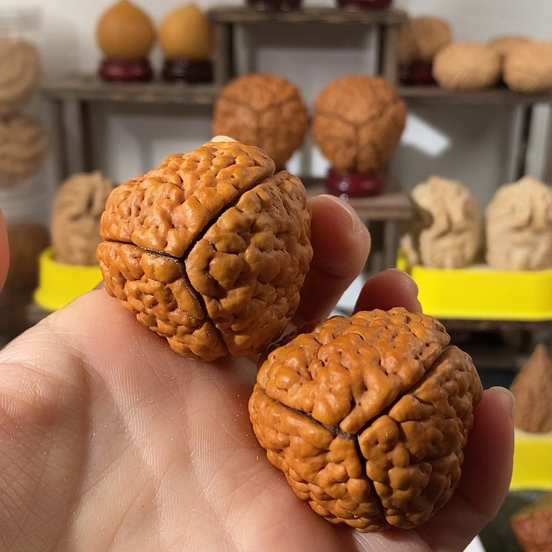 吊坠文玩核桃三瓣脑纹金刚435152