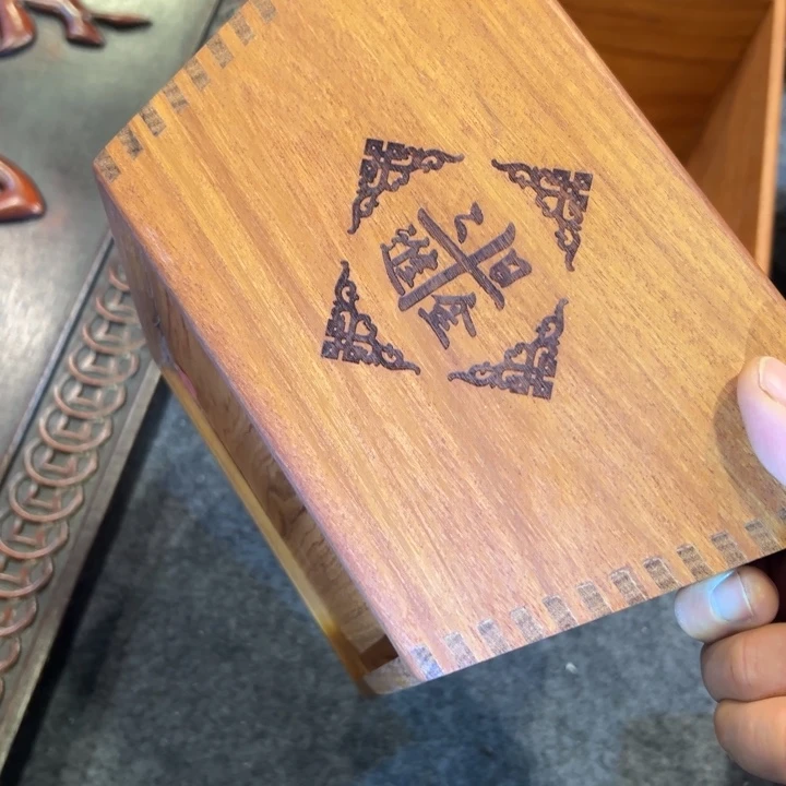 非洲紫檀（红花梨）