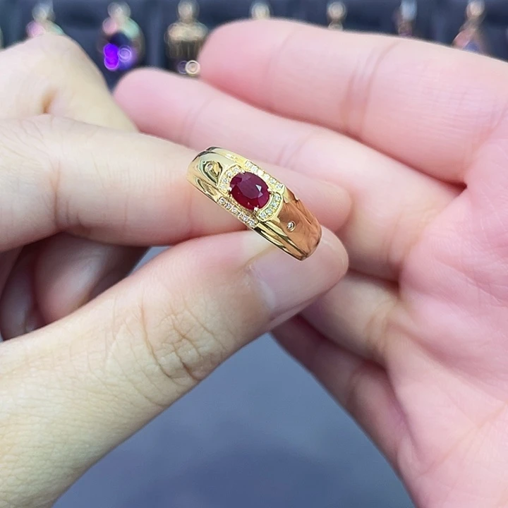 蓝宝石戒指18K金镶嵌0.43克拉