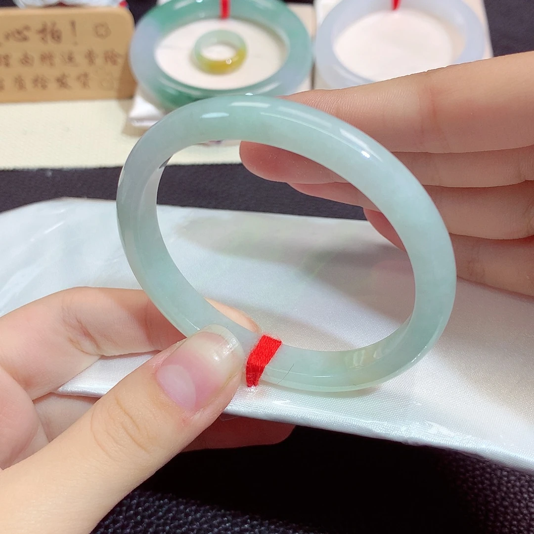 翡翠未镶嵌手镯5100