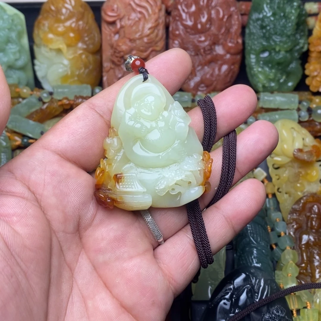 蛇纹石玉未镶嵌颈饰旺