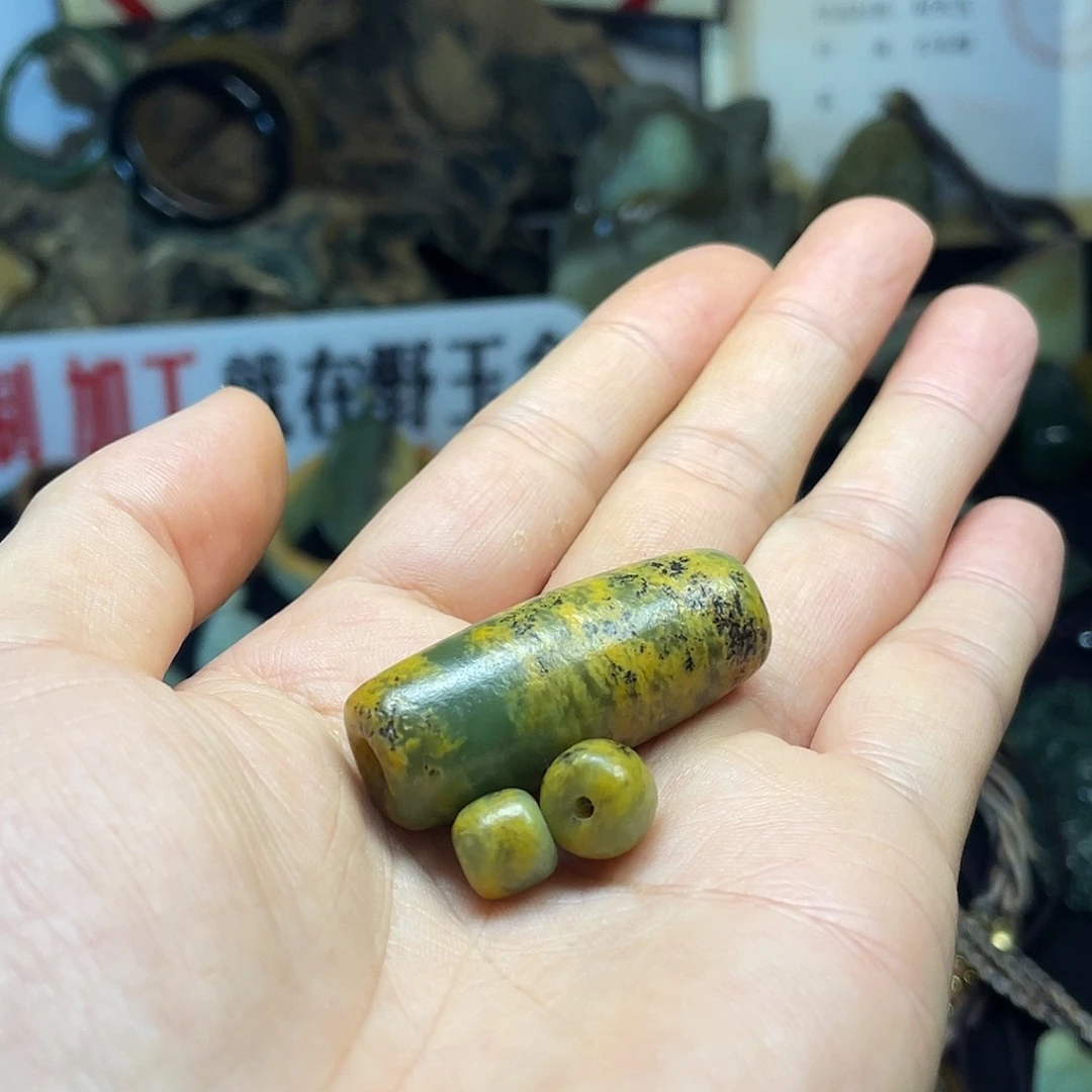 一***）岫岩河磨玉（透闪石质玉）未镶嵌车挂