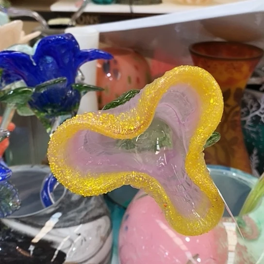 琉璃花瓶高48厘米宽6厘米