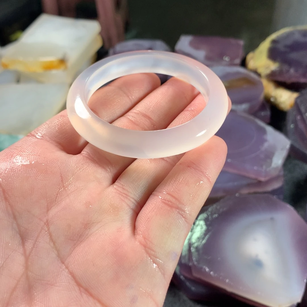 玛瑙/玉髓手镯未镶嵌不***啥