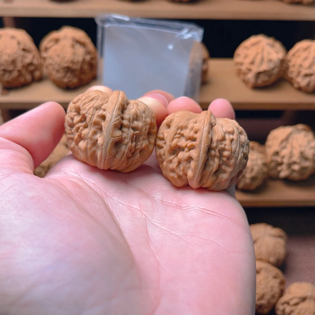 文玩核桃吊坠平谷元宝