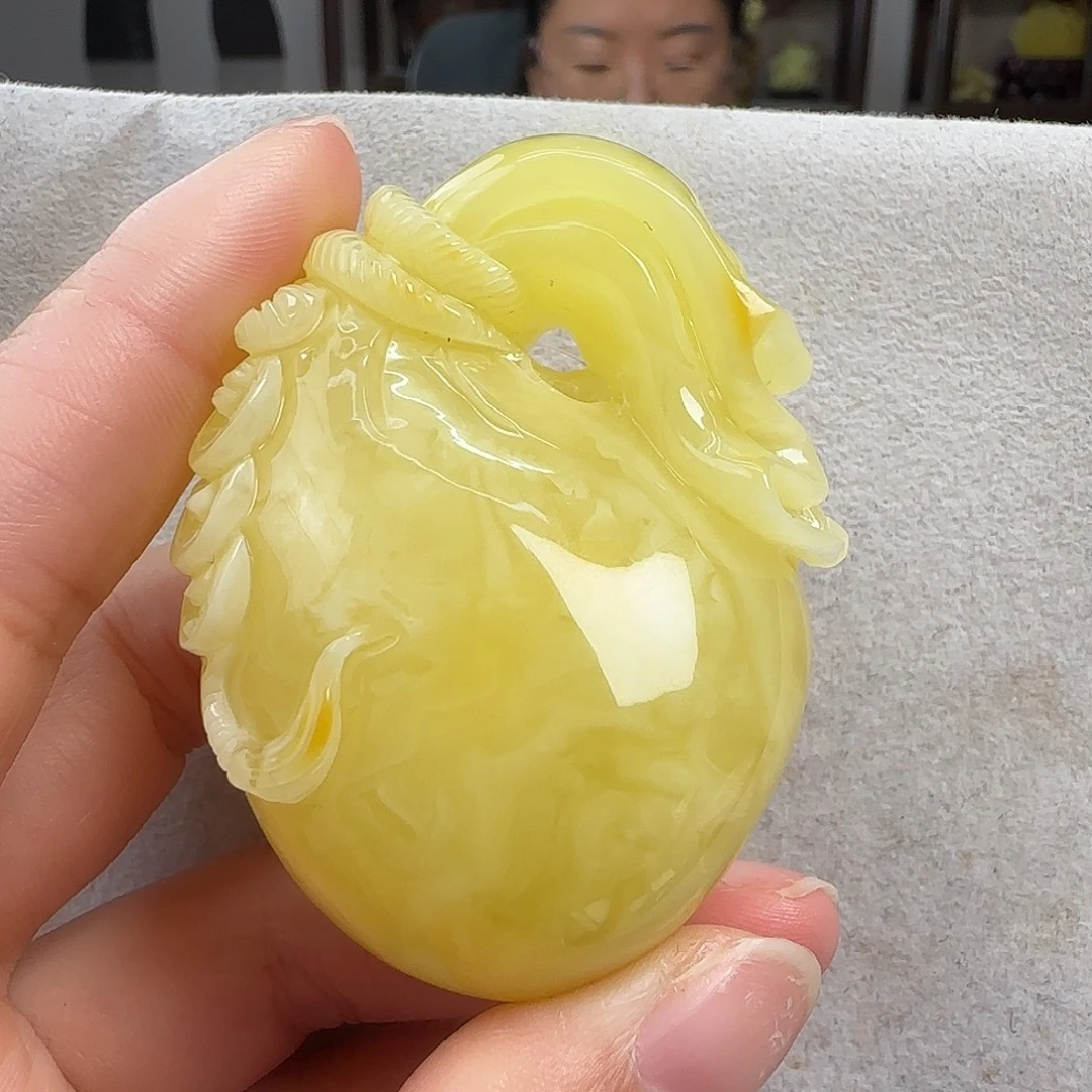 蜜蜡未镶嵌珠宝奇石
