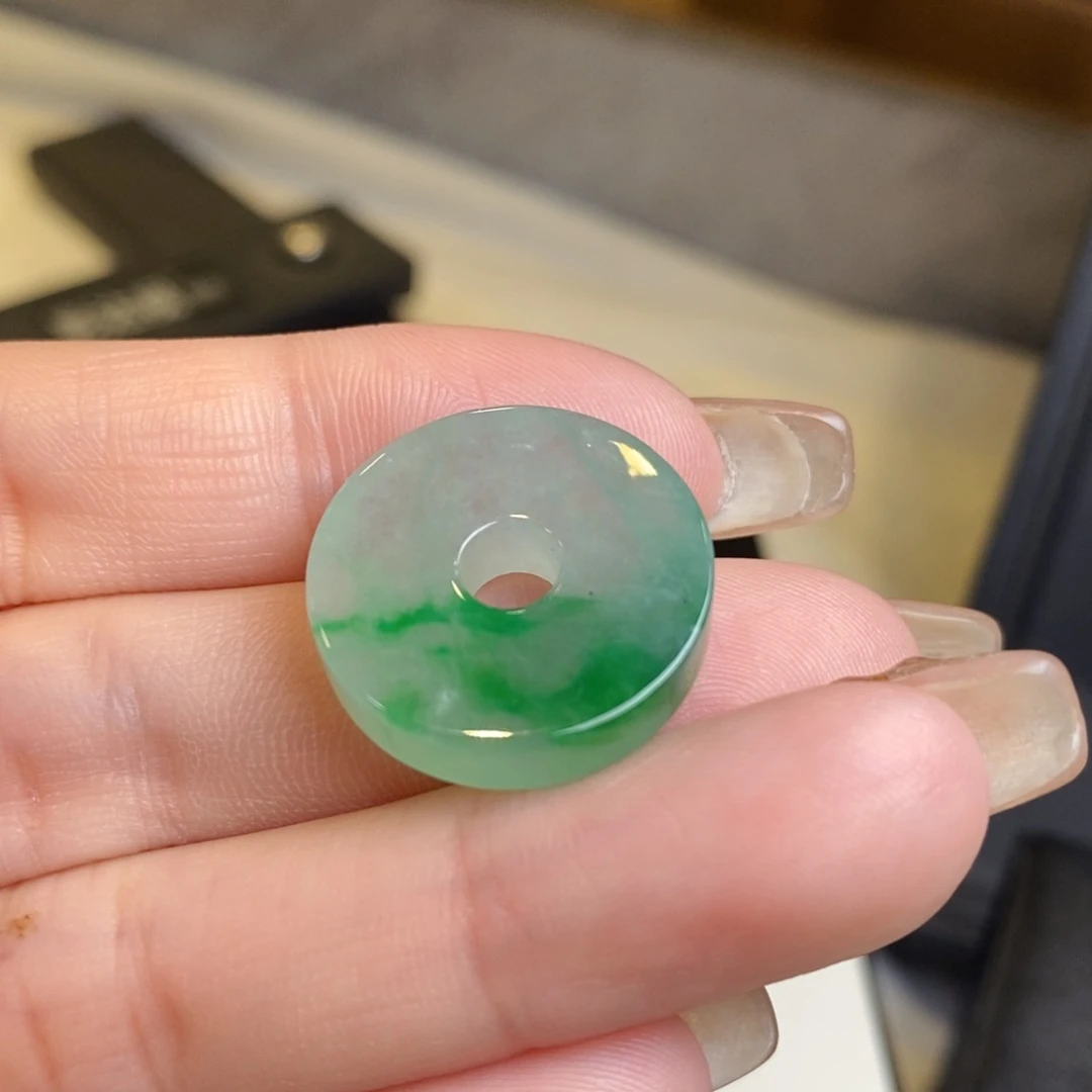 翡翠颈饰未镶嵌怀古扣（21-5.1）