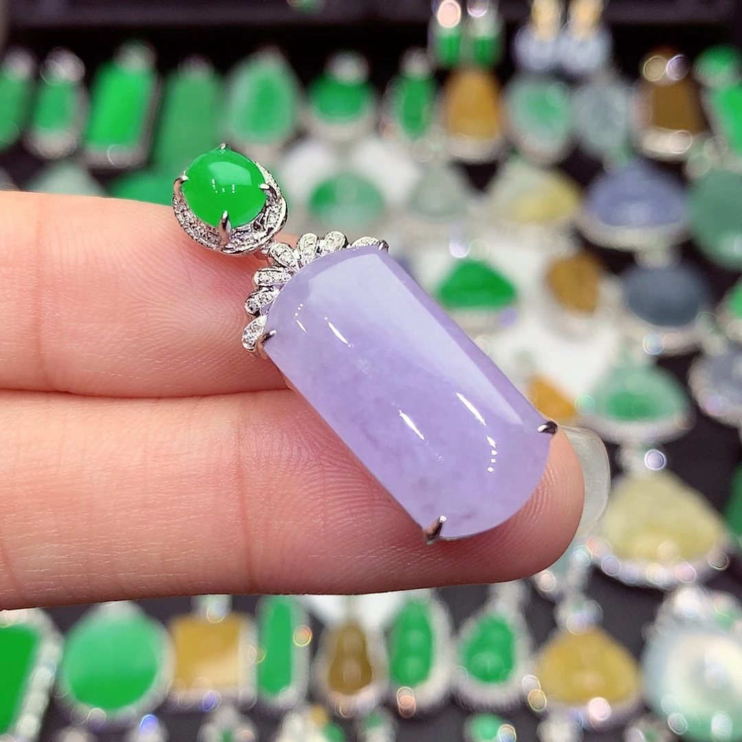 翡翠18K金镶嵌吊坠(赠链)