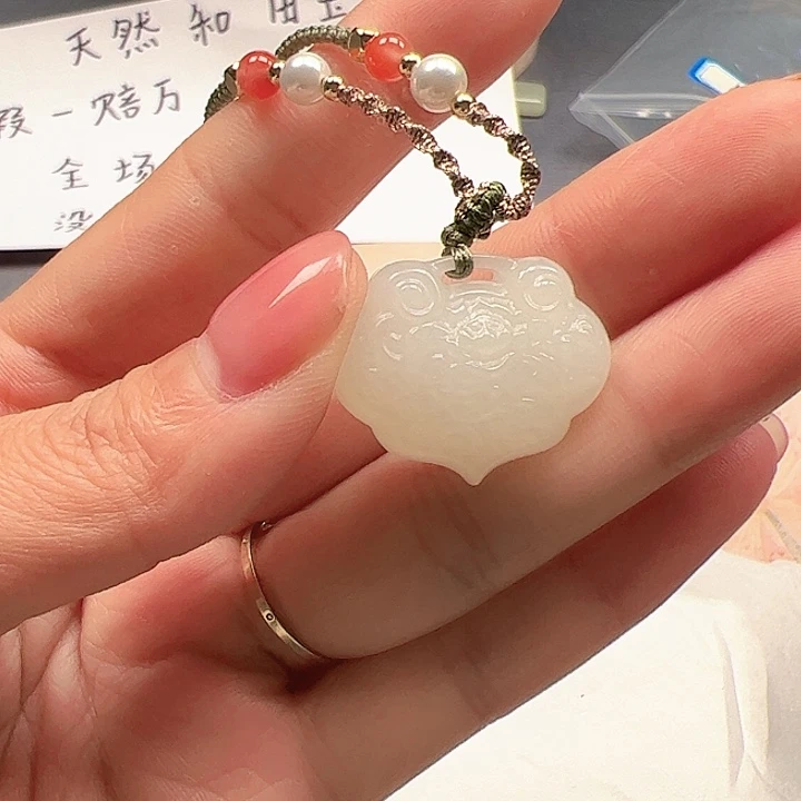 和田玉颈饰未镶嵌057