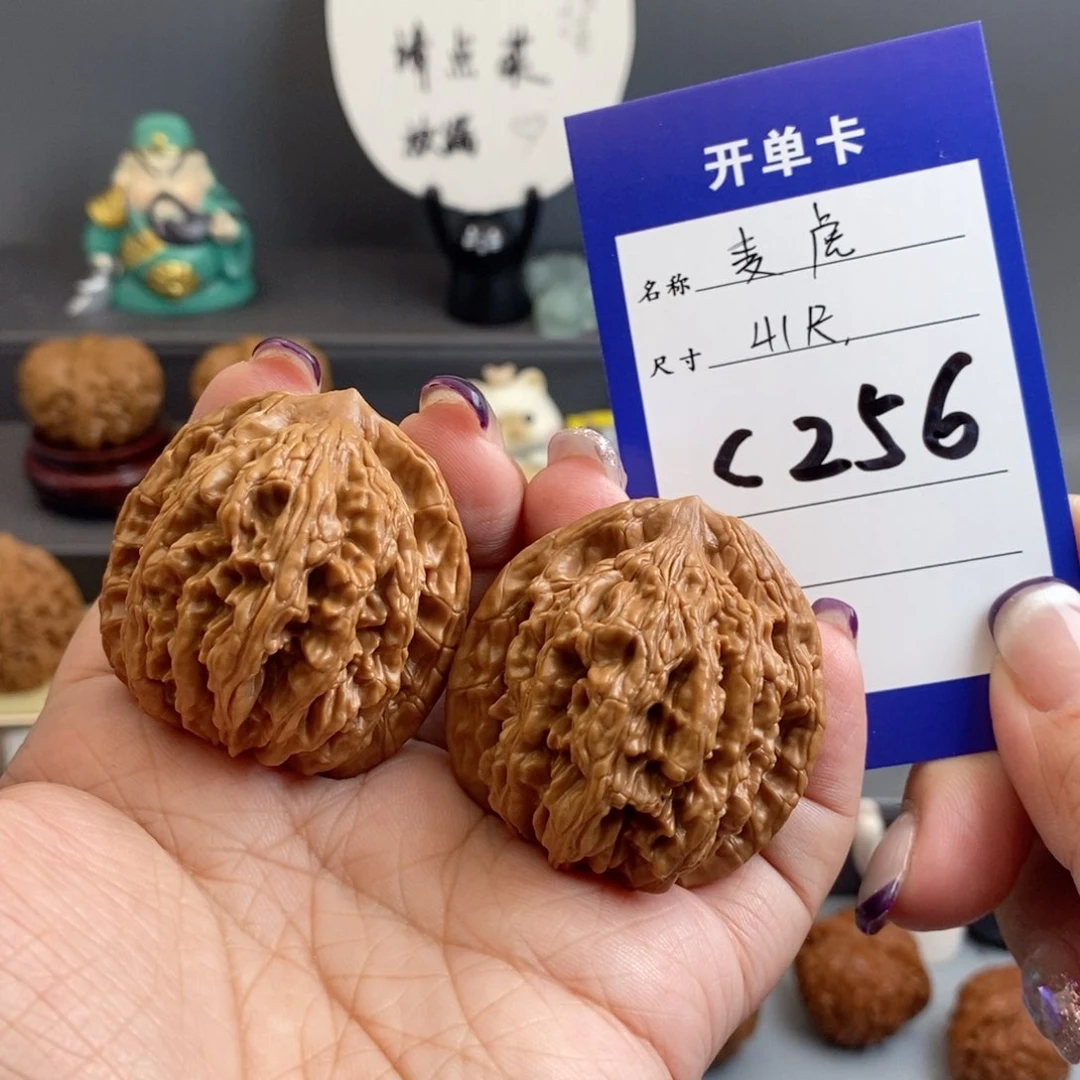 文玩核桃吊坠麦虎41