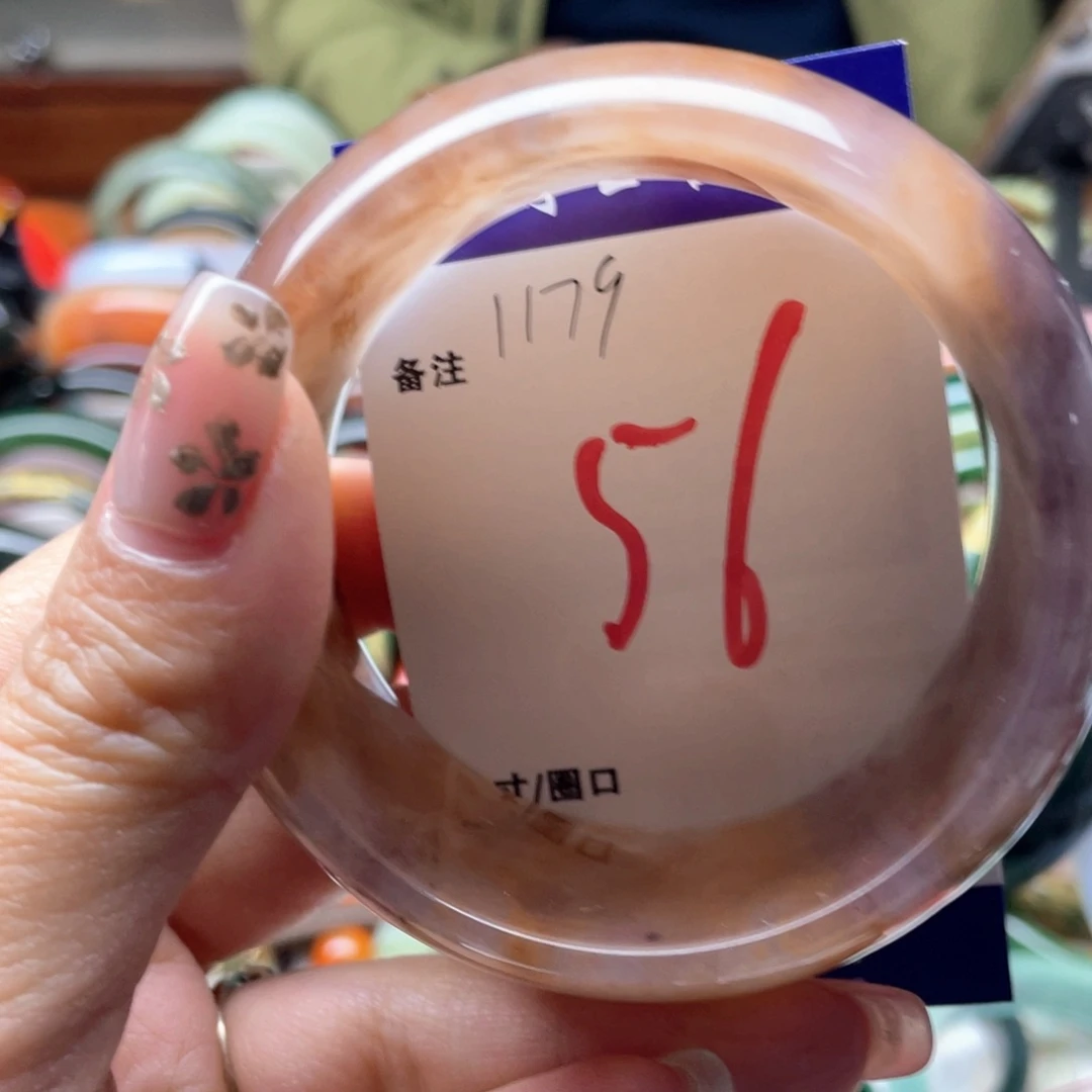 石英岩玉未镶嵌手镯