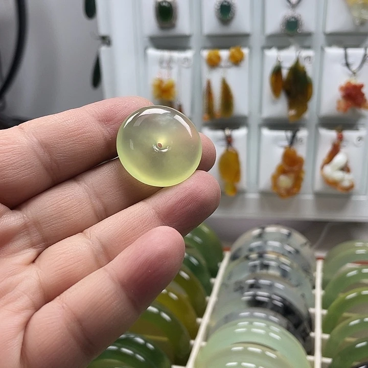 合金蛇纹石玉颈饰
