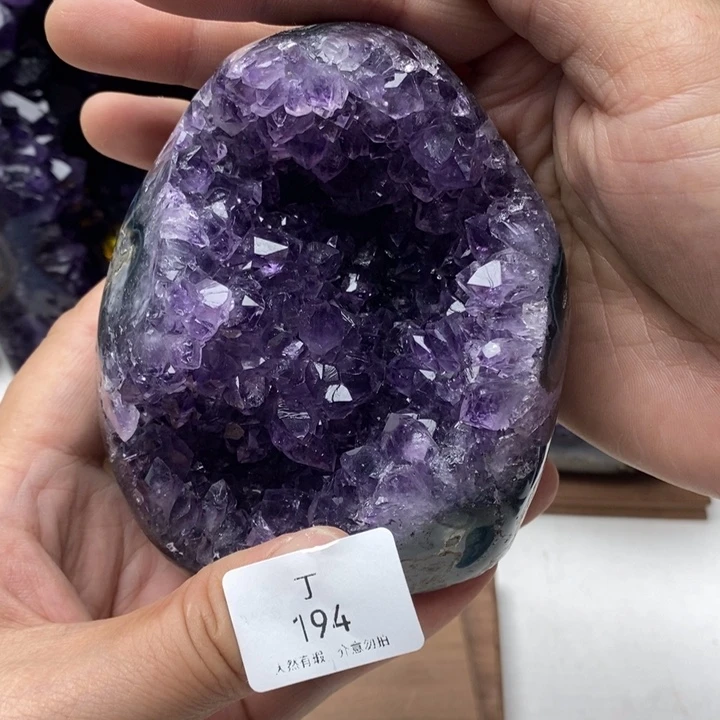 Y***辉未镶嵌珠宝半成品紫晶