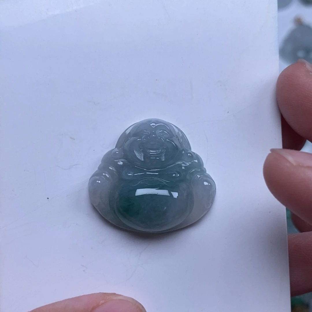 小***鱼翡翠未镶嵌颈饰佛公