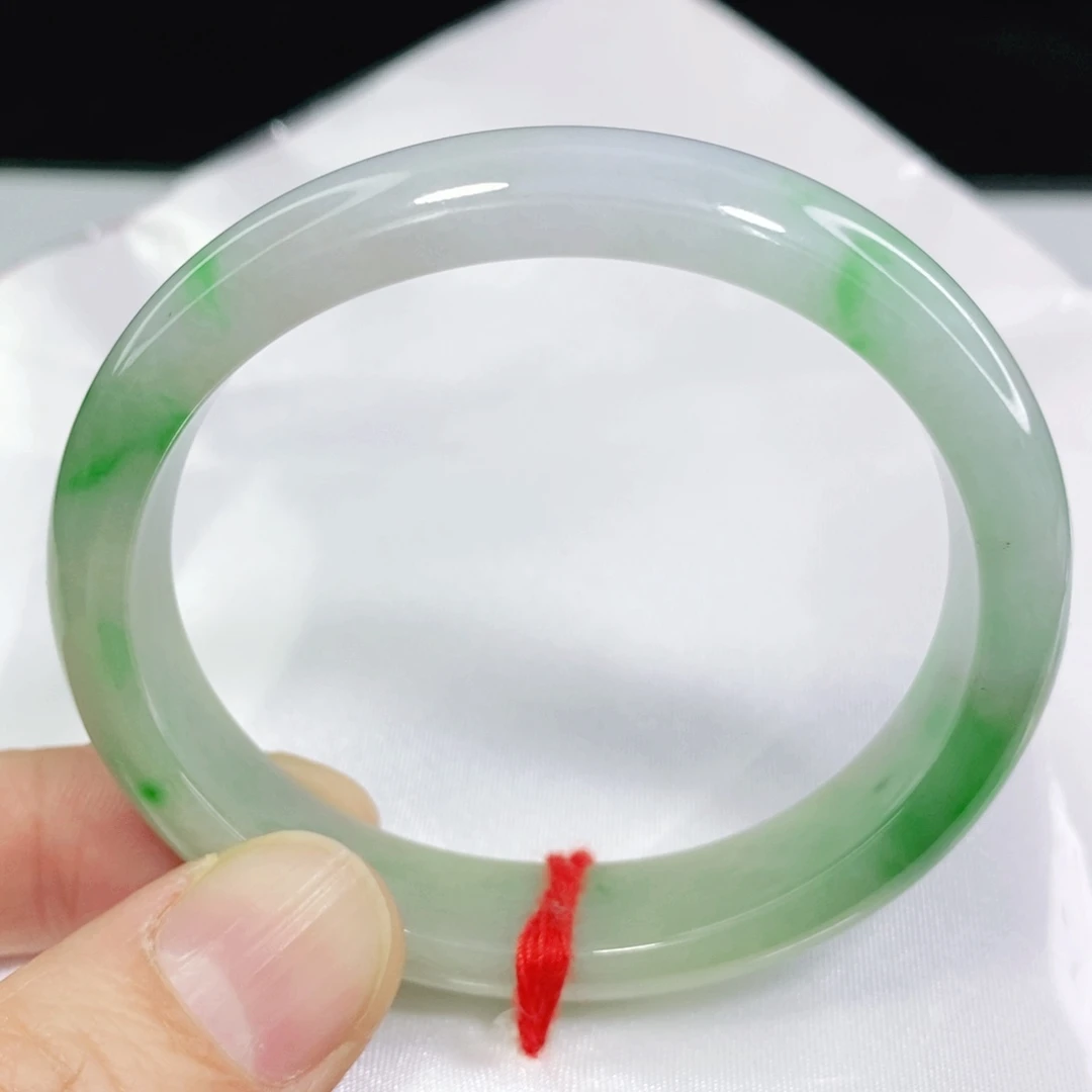 翡翠手镯未镶嵌53.6圈口贵妃