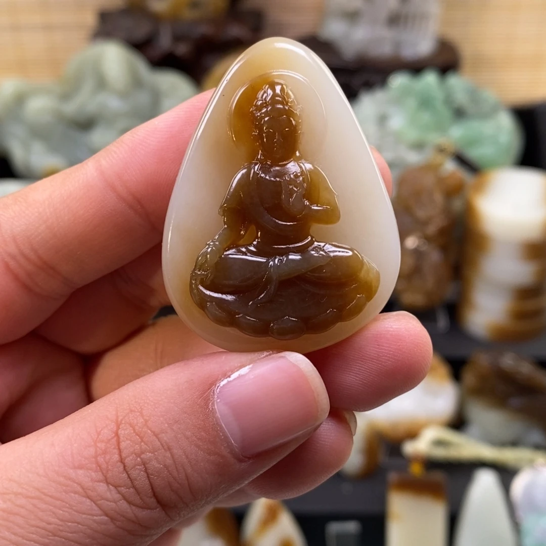和田玉未镶嵌颈饰时****?